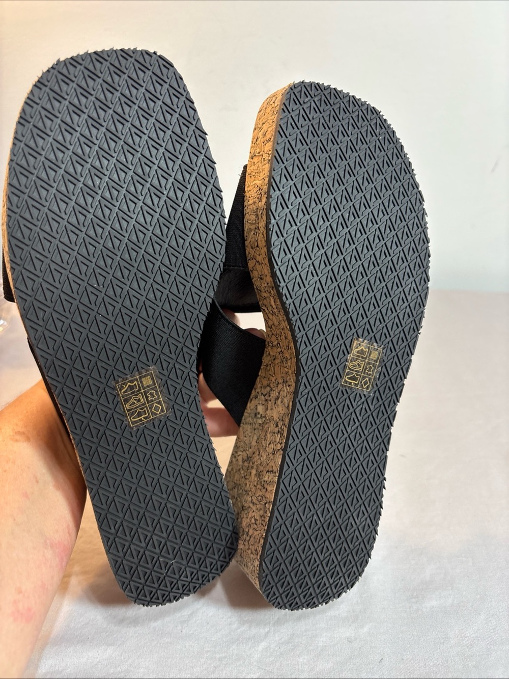 Donald J. Pliner Black Slide Sandals 9 M New!! - Picture 8 of 8